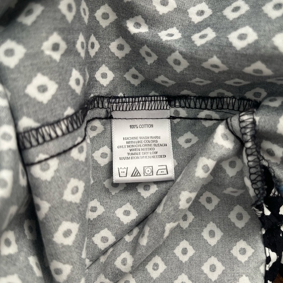 Foxcroft button-down patterned contrast cuffs shirt - Picture 6 of 7